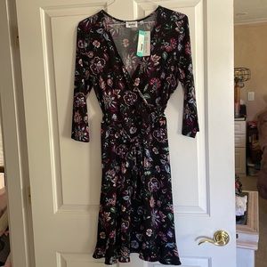 Leota XL dress NWT black with floral pattern from stitch fix, never worn